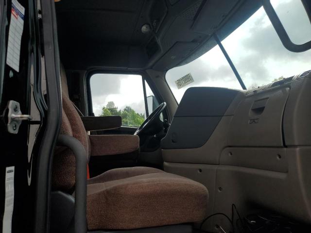 1FUJGEDR4HLHZ7977 - 2017 FREIGHTLINER CASCADIA 1 BLACK photo 6