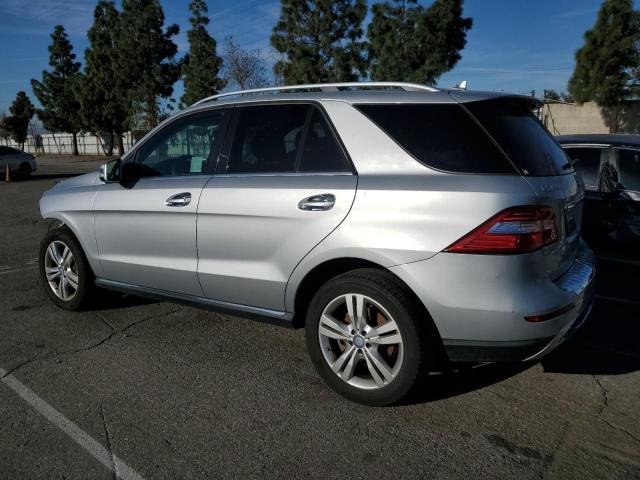 4JGDA5HB9DA201392 - 2013 MERCEDES-BENZ ML 350 4MATIC SILVER photo 2