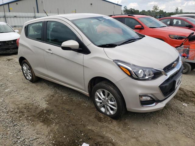 KL8CD6SA1MC749106 - 2021 CHEVROLET SPARK 1LT CREAM photo 4