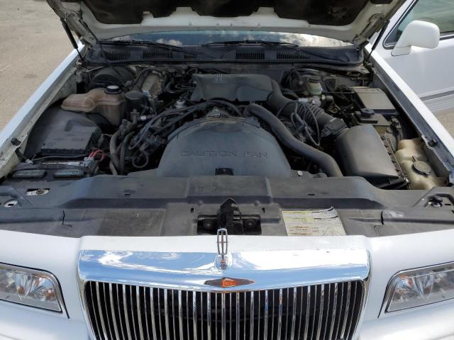 1LNLM81W1TY723344 - 1996 LINCOLN TOWN CAR EXECUTIVE WHITE photo 11
