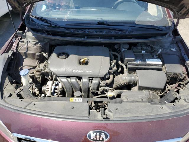 3KPFK4A77JE281889 - 2018 KIA FORTE LX BURGUNDY photo 11