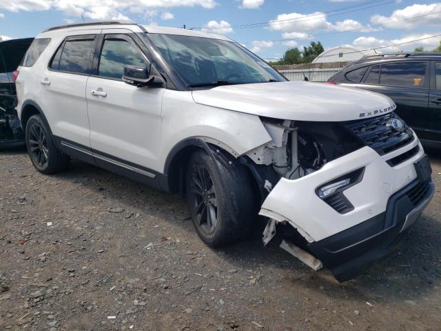 1FM5K8D83JGB96230 - 2018 FORD EXPLORER XLT WHITE photo 4