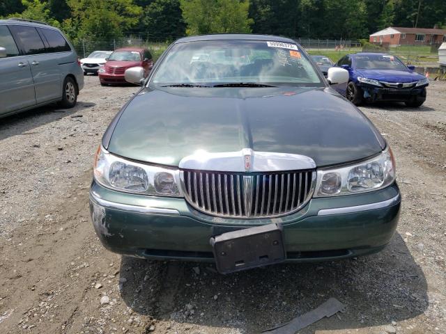 1LNHM82W2YY913973 - 2000 LINCOLN TOWN CAR SIGNATURE GREEN photo 5