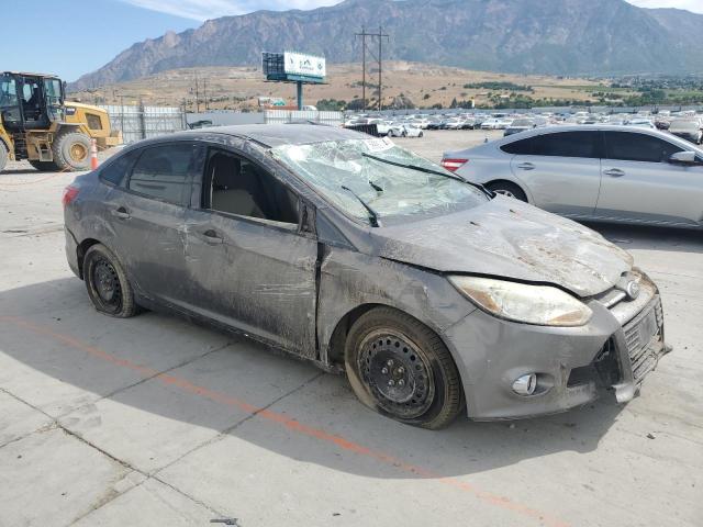 1FAHP3F27CL330557 - 2012 FORD FOCUS SE CHARCOAL photo 4