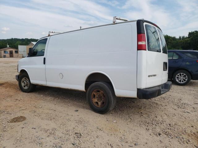 1GTGG25K581161787 - 2008 GMC SAVANA G2500 WHITE photo 2