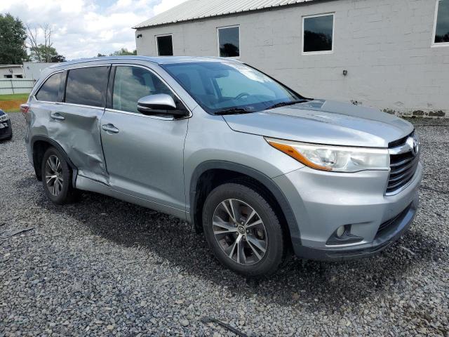 5TDJKRFH9GS501427 - 2016 TOYOTA HIGHLANDER XLE 银色 照片 4
