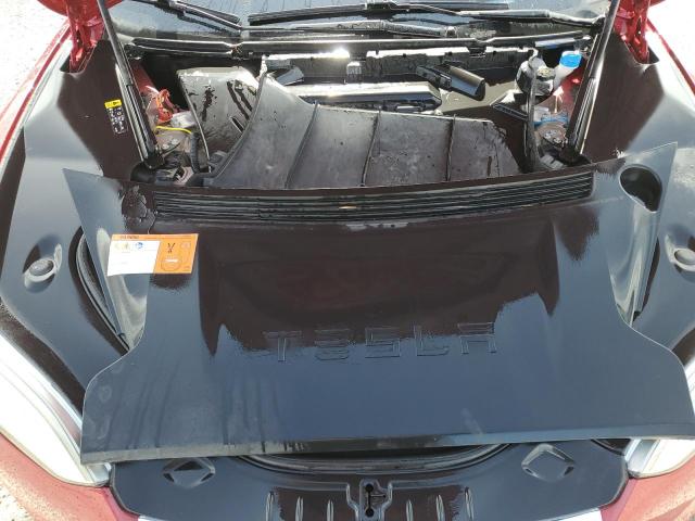 5YJSA1E27JF265961 - 2018 TESLA MODEL S წითელი ფოტო 11