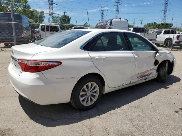 4T4BF1FK0GR532584 - 2016 TOYOTA CAMRY LE WHITE photo 3