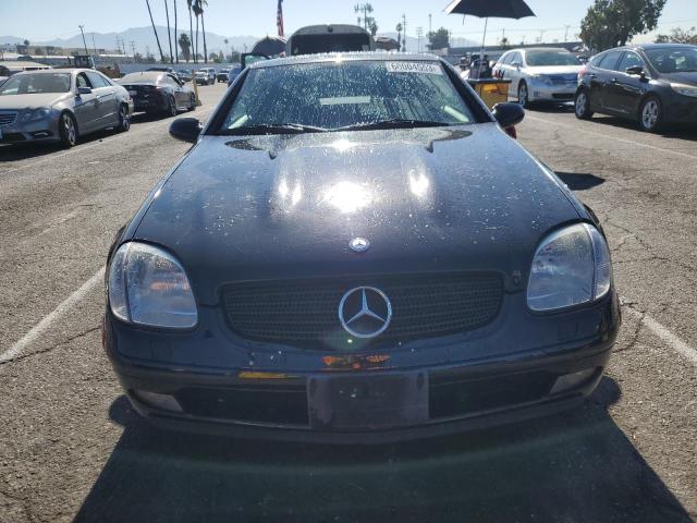 WDBKK47F1YF163963 - 2000 MERCEDES-BENZ SLK 230 KOMPRESSOR BLACK photo 5