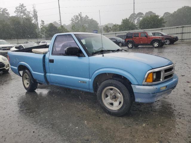 1GCCS1443V8177046 - 1997 CHEVROLET S10 S10 BLUE photo 4