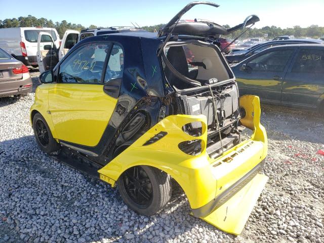 WMEEJ3BA6DK660064 - 2013 SMART FORTWO PURE YELLOW photo 3