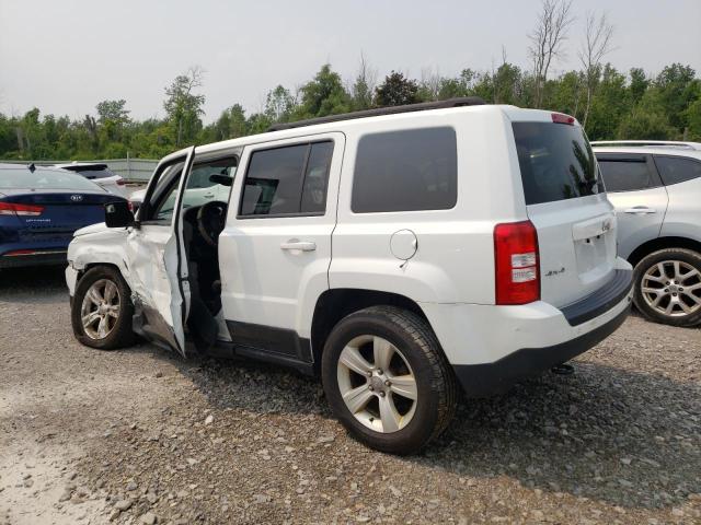 1C4NJRFB8FD370260 - 2015 JEEP PATRIOT LATITUDE WHITE photo 2