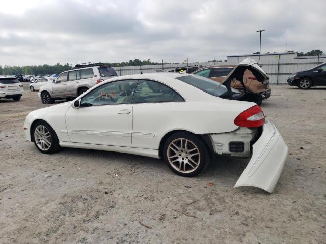 WDBTJ56H58F243847 - 2008 MERCEDES-BENZ CLK 350 WHITE photo 2