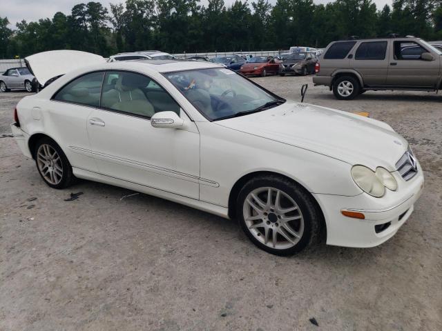 WDBTJ56H58F243847 - 2008 MERCEDES-BENZ CLK 350 WHITE photo 4