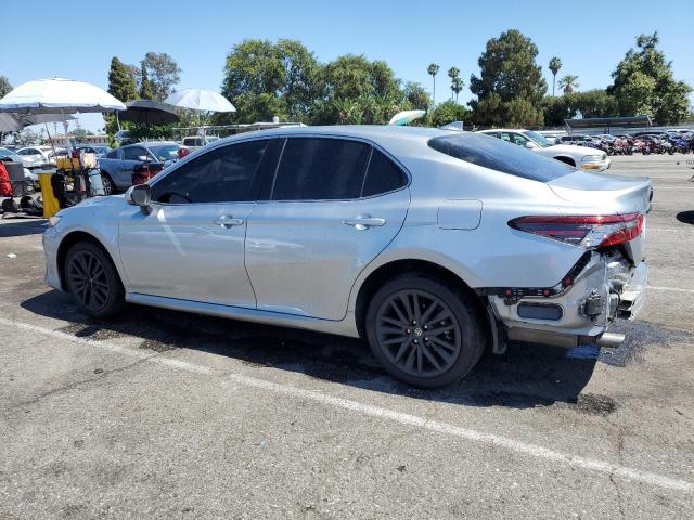 4T1F31AK3PU606804 - 2023 TOYOTA CAMRY XLE SILVER photo 2