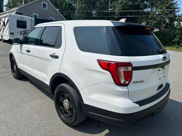 1FM5K8AR0JGB35009 - 2018 FORD EXPLORER POLICE INTERCEPTOR WHITE photo 2