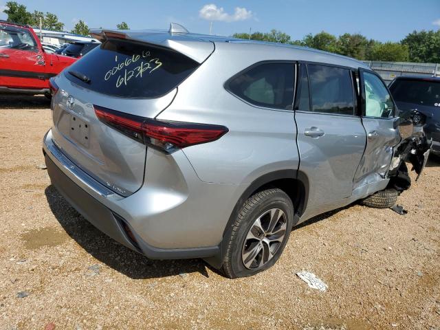 5TDGZRBH8MS086382 - 2021 TOYOTA HIGHLANDER XLE Silber Foto 3