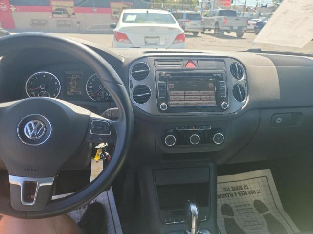 WVGBV7AX4BW528697 - 2011 VOLKSWAGEN TIGUAN S GRAY photo 9