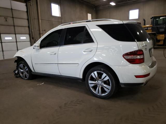 4JGBB8GB5BA685727 - 2011 MERCEDES-BENZ ML 350 4MATIC WHITE photo 2