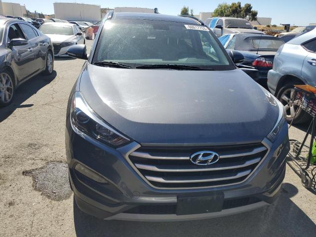 KM8J33A28JU751236 - 2018 HYUNDAI TUCSON VALUE GRAY photo 5