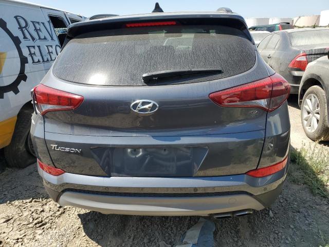 KM8J33A28JU751236 - 2018 HYUNDAI TUCSON VALUE GRAY photo 6