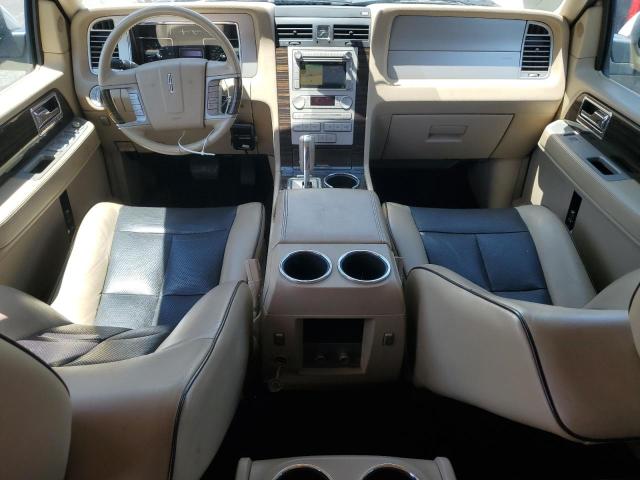 5LMJJ2J52AEJ06423 - 2010 LINCOLN NAVIGATOR WHITE photo 8
