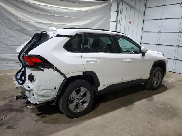 4T3MWRFV9RU131766 - 2024 TOYOTA RAV4 LE WHITE photo 3
