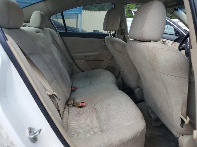 JM1BK12F981828662 - 2008 MAZDA 3 I WHITE photo 10