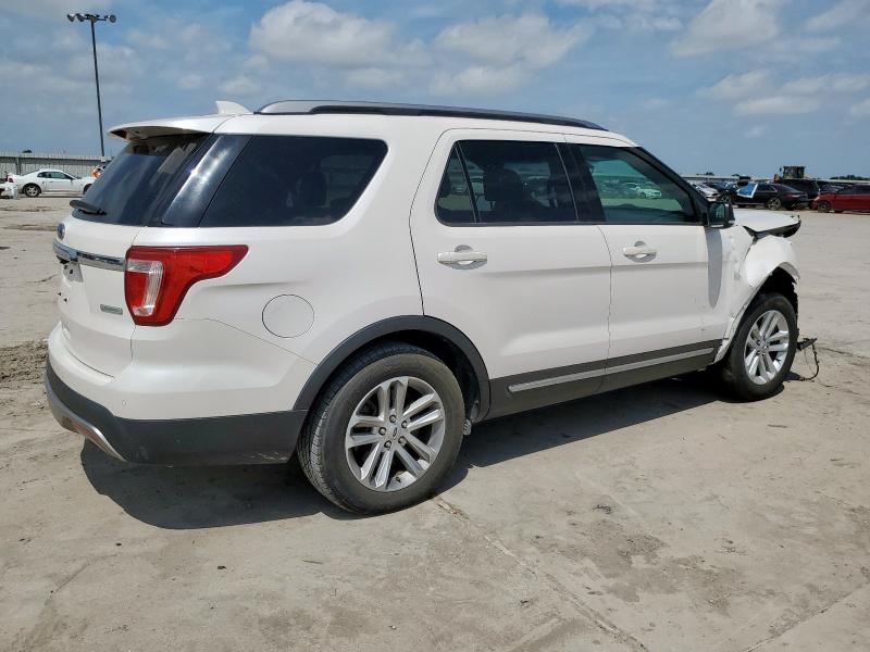 1FM5K7DH8HGE37235 - 2017 FORD EXPLORER XLT WHITE photo 3