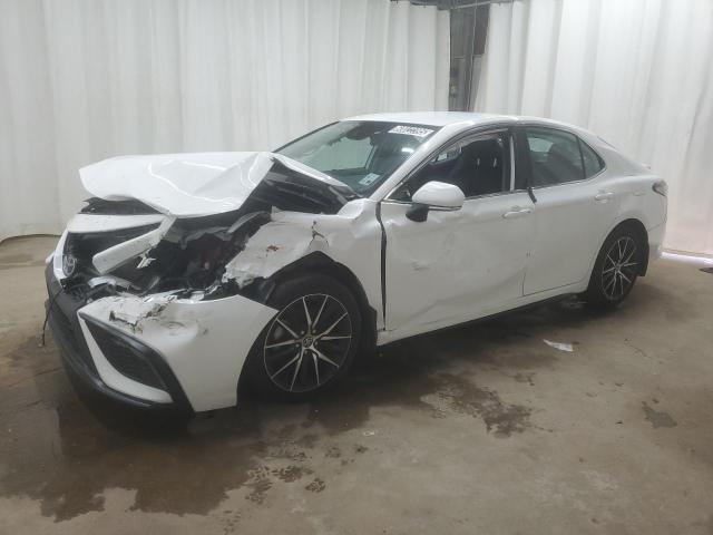 4T1G11AK6PU807879 - 2023 TOYOTA CAMRY SE NIGHT SHADE WHITE photo 1