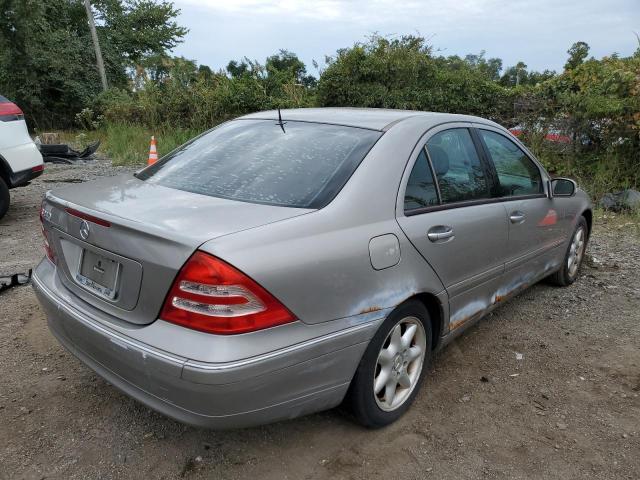 WDBRF61JX3E012128 - 2003 MERCEDES-BENZ C-CLASS 240 SILVER photo 4