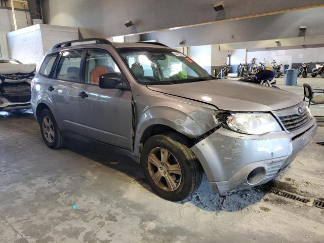 JF2SH6BC6AH904564 - 2010 SUBARU FORESTER XS Srebrny zdjęcie 4