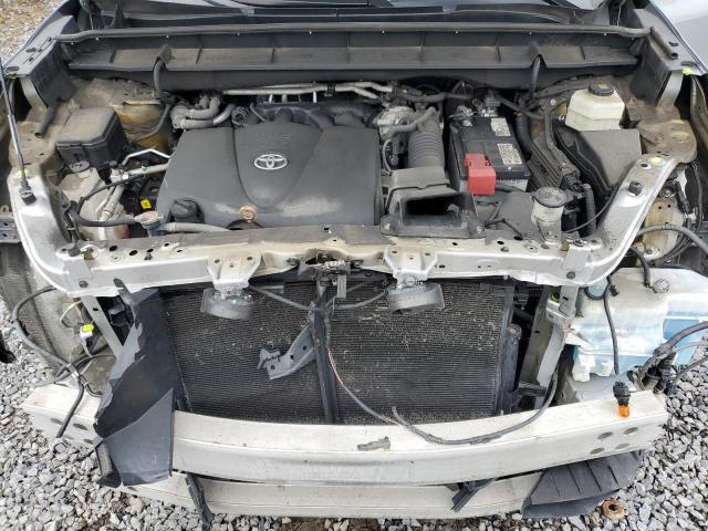 5TDGZRBH5MS059365 - 2021 TOYOTA HIGHLANDER XLE SILVER photo 12