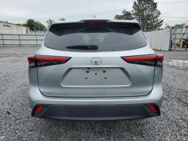 5TDGZRBH5MS059365 - 2021 TOYOTA HIGHLANDER XLE SILVER photo 6