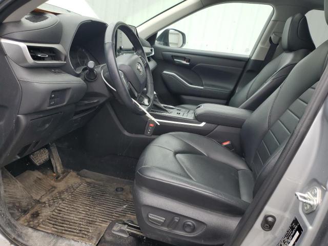 5TDGZRBH5MS059365 - 2021 TOYOTA HIGHLANDER XLE SILVER photo 7