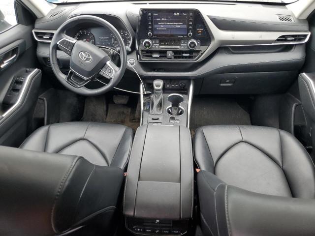 5TDGZRBH5MS059365 - 2021 TOYOTA HIGHLANDER XLE SILVER photo 8