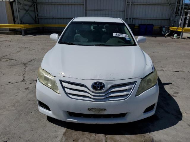 4T4BF3EK8AR065323 - 2010 TOYOTA CAMRY BASE WHITE photo 5