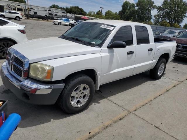 1D7HE48N95S250883 - 2005 DODGE DAKOTA QUAD SLT WHITE photo 1