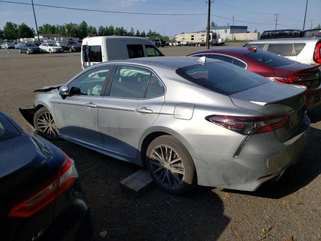 4T1G11BK1RU113280 - 2024 TOYOTA CAMRY SE NIGHT SHADE SILVER photo 2