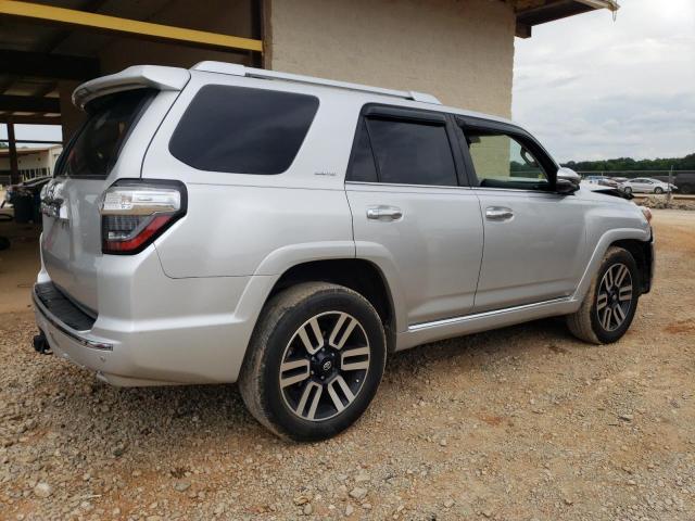 JTEZU5JR6F5099338 - 2015 TOYOTA 4RUNNER SR5 SILVER photo 3