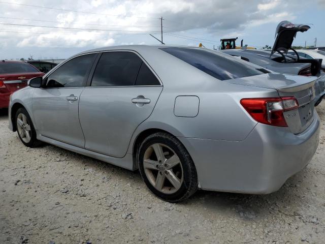 4T1BF1FK3EU455037 - 2014 TOYOTA CAMRY L SILVER photo 2