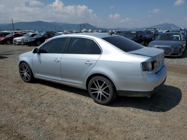 3VWRM71K68M124588 - 2008 VOLKSWAGEN JETTA SE SILVER photo 2