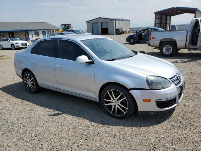 3VWRM71K68M124588 - 2008 VOLKSWAGEN JETTA SE SILVER photo 4