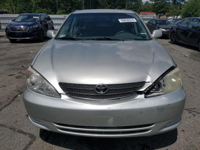 4T1BE32K92U108375 - 2002 TOYOTA CAMRY LE SILVER photo 5