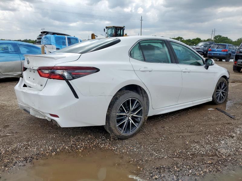 4T1G11AK7RU240889 - 2024 TOYOTA CAMRY SE NIGHT SHADE WHITE photo 3