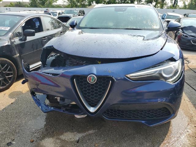 ZASFAKAN8J7B71009 - 2018 ALFA ROMEO STELVIO BLUE photo 5