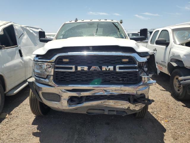 3C7WRMFL4LG263684 - 2020 RAM 5500 WHITE photo 5