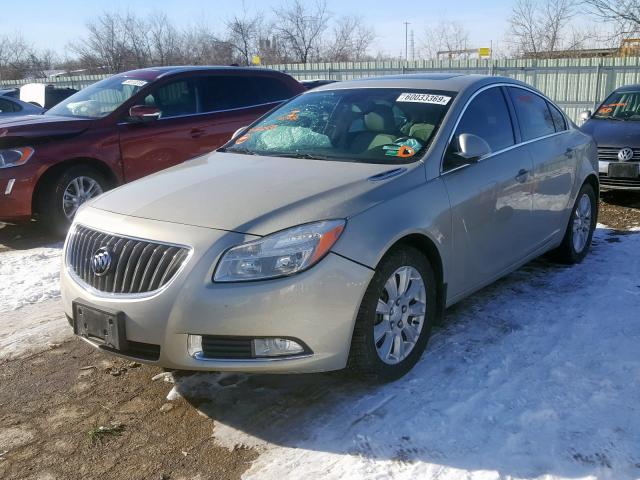 2G4GR5ER8D9220437 - 2013 BUICK REGAL  photo 2