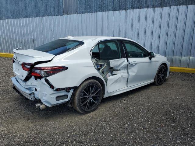 4T1G11AK2RU248284 - 2024 TOYOTA CAMRY SE NIGHT SHADE WHITE photo 3