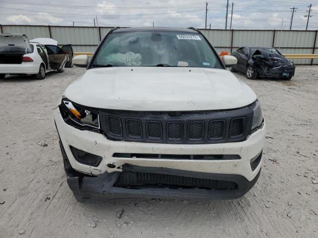 3C4NJDBB5JT454645 - 2018 JEEP COMPASS LATITUDE WHITE photo 5